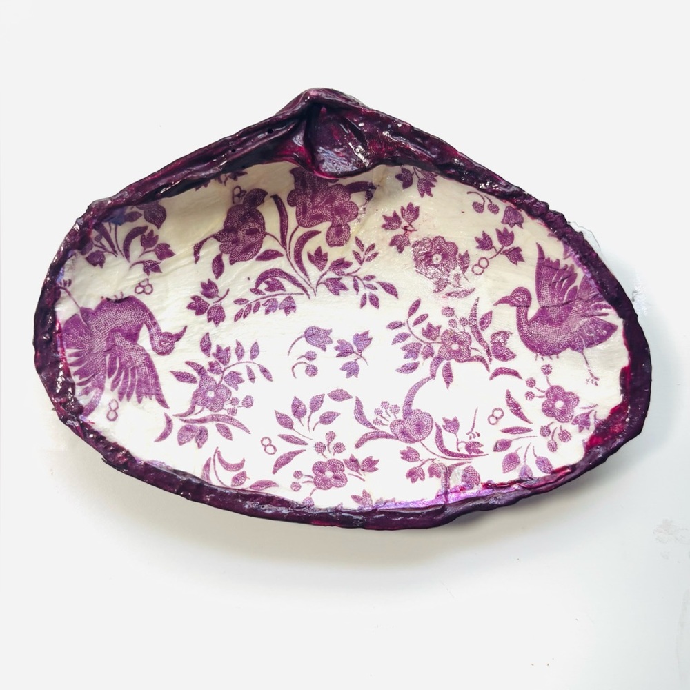 Handmade Clam Shell Trinket Dish w/ Mauve Peacock Decoupage Design - Picture 2 of 3
